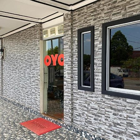 צ'אנגלון Oyo 90205 Bayu Sintok Motel מראה חיצוני תמונה