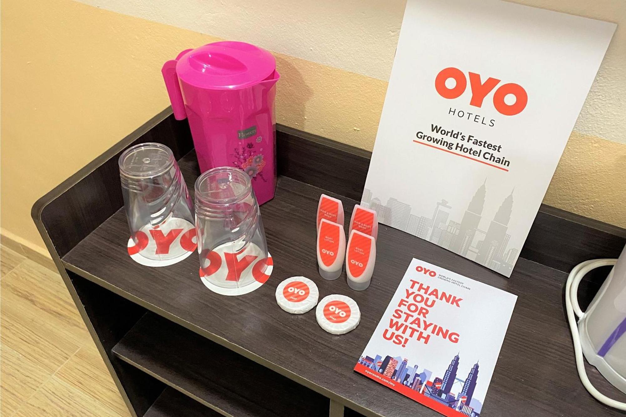 צ'אנגלון Oyo 90205 Bayu Sintok Motel מראה חיצוני תמונה