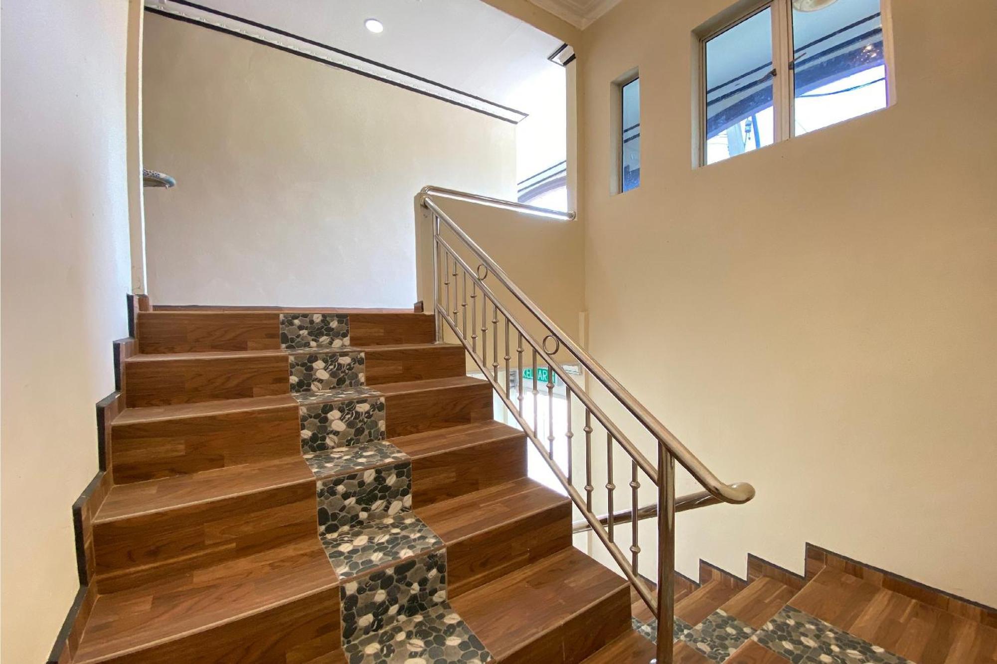 צ'אנגלון Oyo 90205 Bayu Sintok Motel מראה חיצוני תמונה